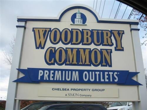 Woodbury il più grande outlet di New York per lo Shopping