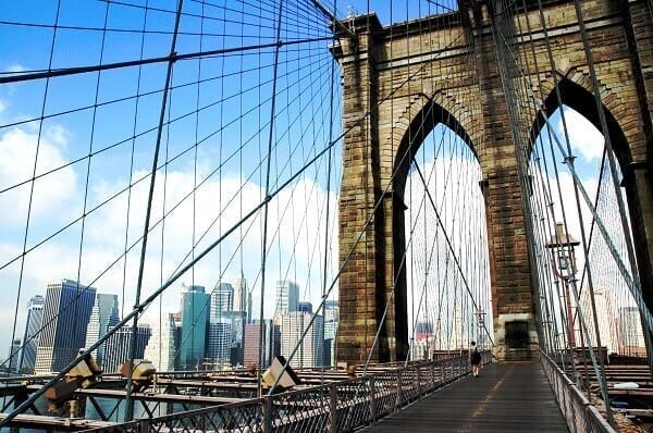 Il ponte di Brooklyn: come visitarlo in bici oppure a piedi.
